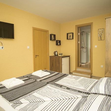 Ferienwohnung Двойна Стая I - Къща За Гости Зоя Zarewo Exterior foto