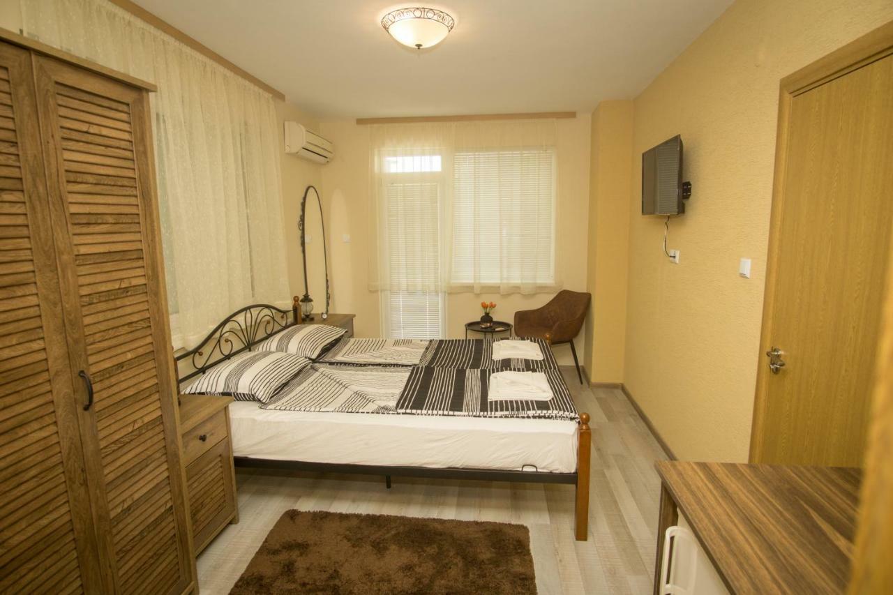 Ferienwohnung Двойна Стая I - Къща За Гости Зоя Zarewo Exterior foto
